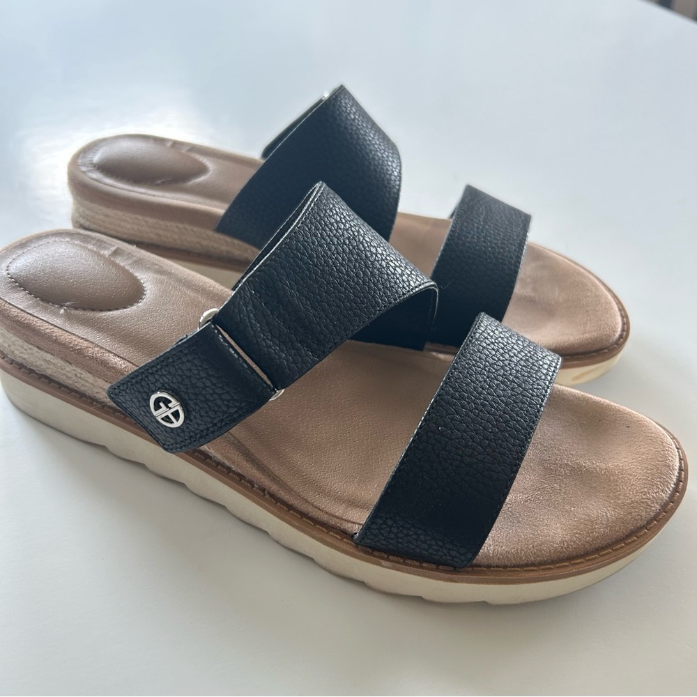 Women’s Giani Bernini double band wedge sandals
